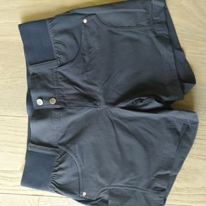 Title Nine Clamber shorts Size 4 Navy blue